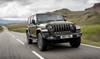 Jeep Wrangler - front tracking